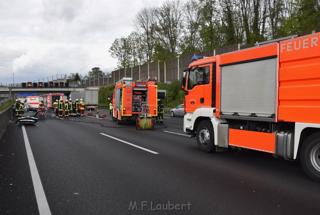 VU Auffahrunfall A 3 Rich Oberhausen kurz vor AS Koeln Dellbrueck P032.JPG - Miklos Laubert